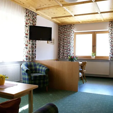 Haus Helmut Schranz 3* Санкт-Антон-ам-Арльберг