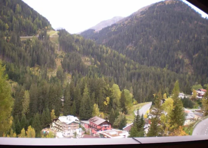 Aparthotel Haus Helmut Schranz Sankt Anton am Arlberg